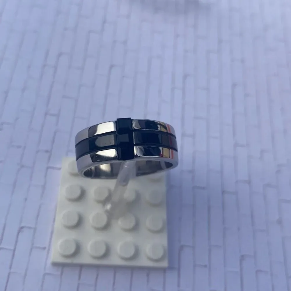 Men’s Stainless Steel Ring Size 11 Black & Silver Tone Modern Band
